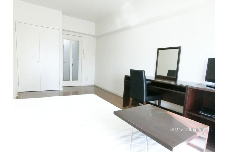 1K Apartment, Japan — image 4