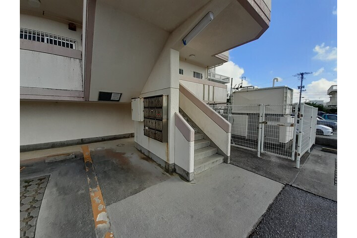 2LDK Apartment, Japan — image 12