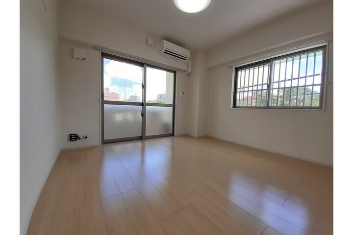 1K Apartment, Japan — image 2