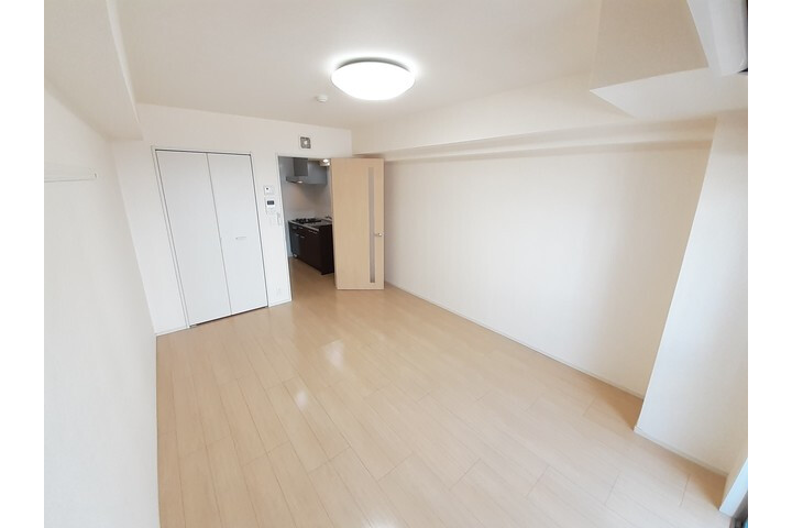 1K Apartment, Japan — image 2
