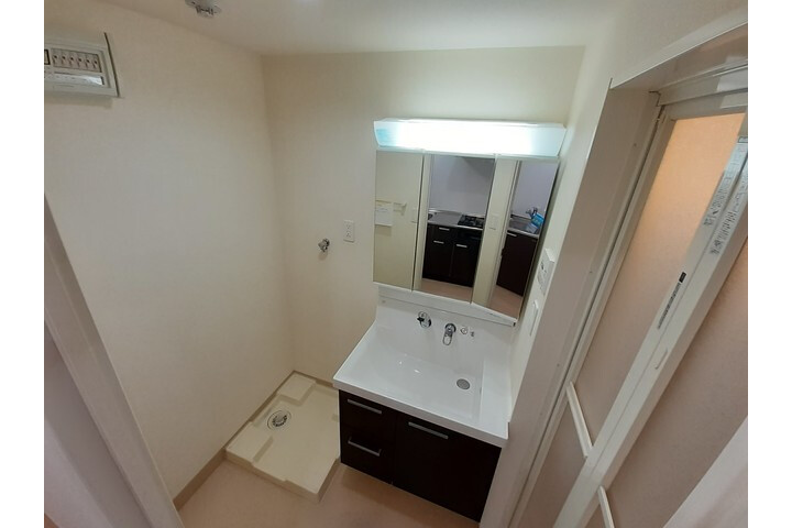 1K Apartment, Japan — image 7