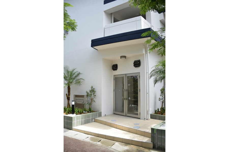 1K Apartment, Japan — image 13