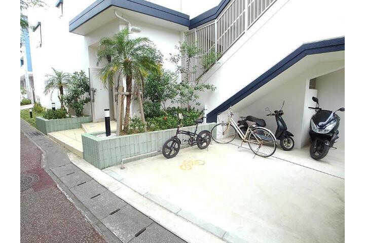 1K Apartment, Japan — image 14