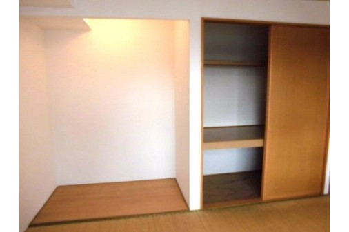 3LDK Apartment, Japan — image 4