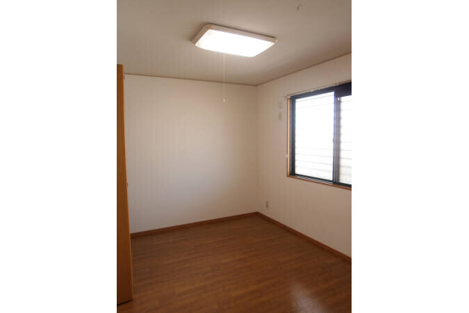 3LDK Apartment, Japan — image 6