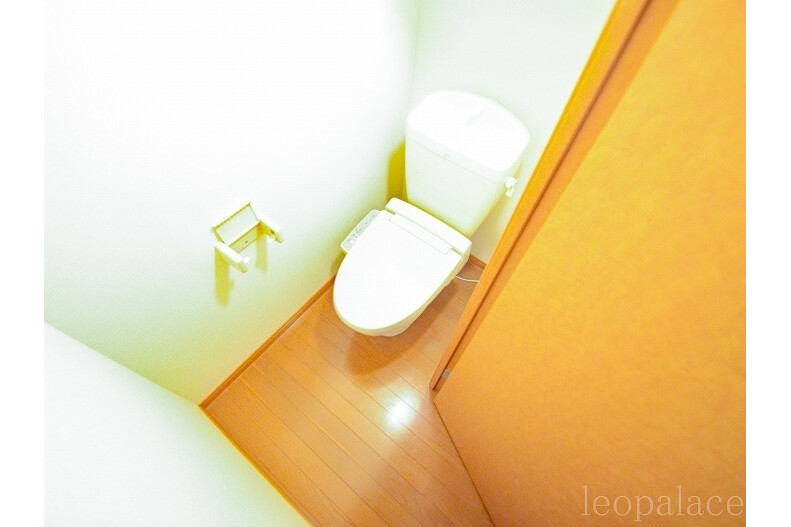 1K Apartment, Japan — image 11