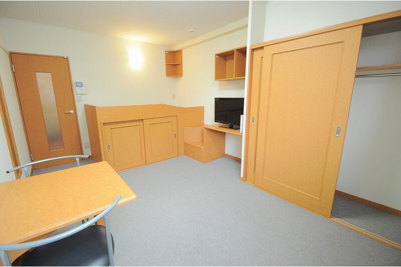 1K Apartment, Japan — image 5