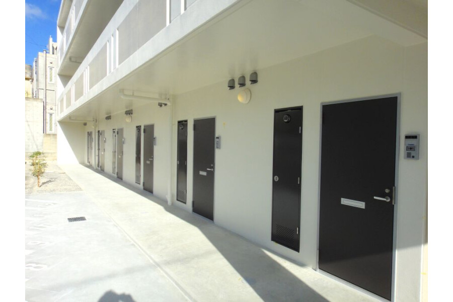 1K Apartment, Japan — image 12