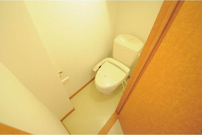 1K Apartment, Japan — image 9