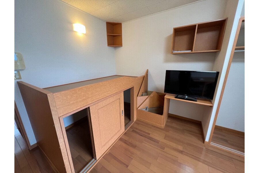 1K Apartment, Japan — image 5