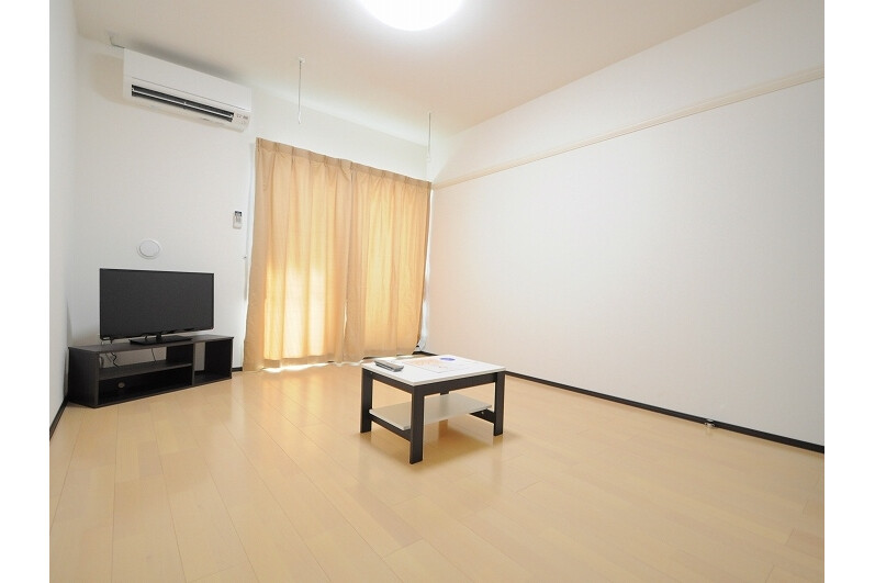 1K Apartment, Japan — image 3
