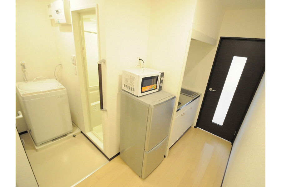1K Apartment, Japan — image 6