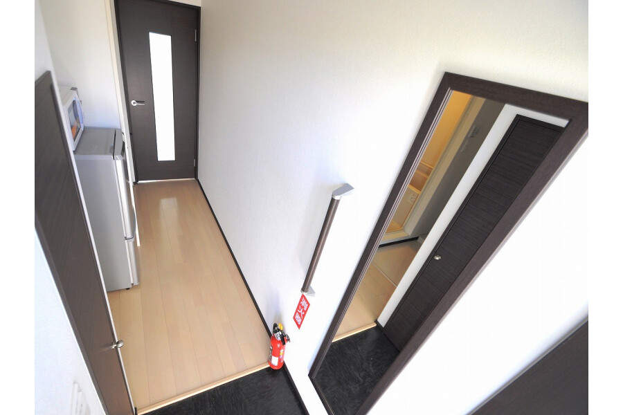 1K Apartment, Japan — image 11