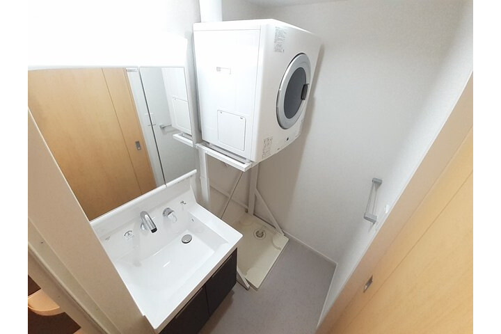 1K Apartment, Japan — image 6