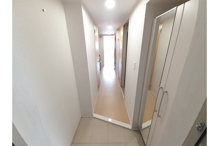 1K Apartment, Japan — image 9