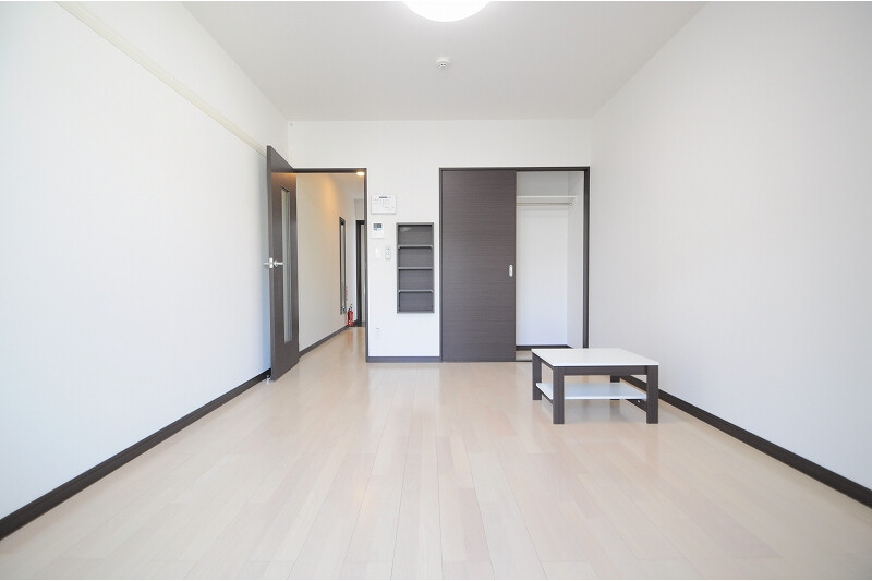 1K Apartment, Japan — image 6