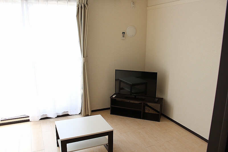 1K Apartment, Japan — image 4