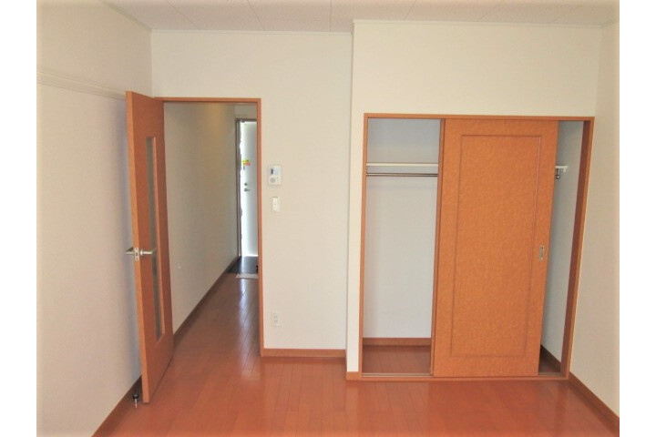 1K Apartment, Japan — image 3