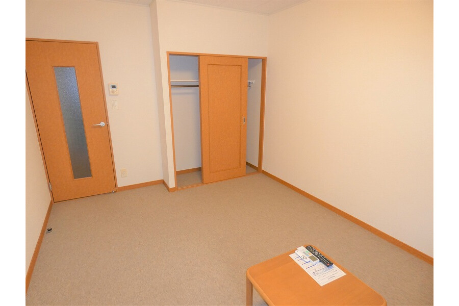 1K Apartment, Japan — image 5