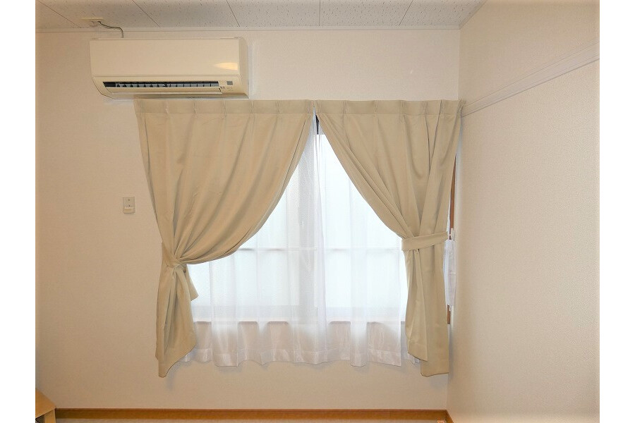 1K Apartment, Japan — image 7
