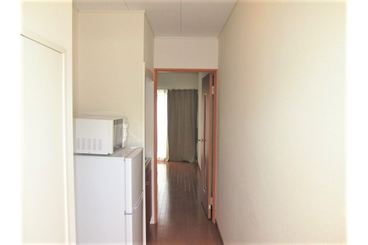 1K Apartment, Japan — image 10