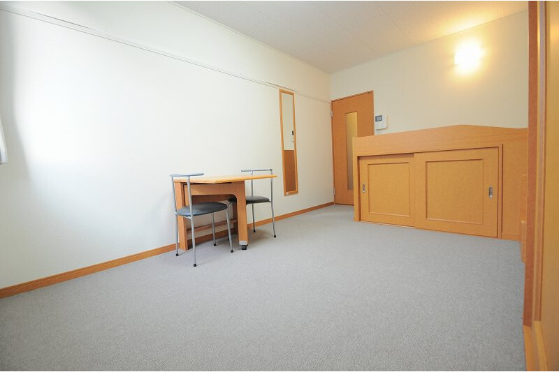 1K Apartment, Japan — image 4
