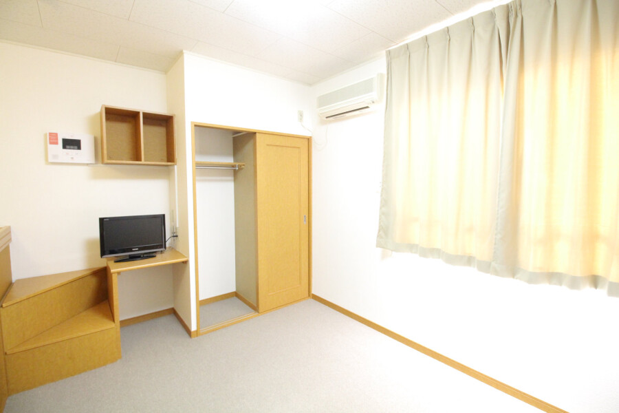 1K Apartment, Japan — image 6