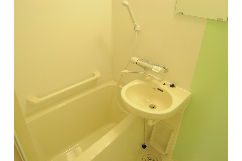 1K Apartment, Japan — image 9