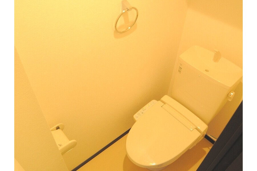 1K Apartment, Japan — image 10