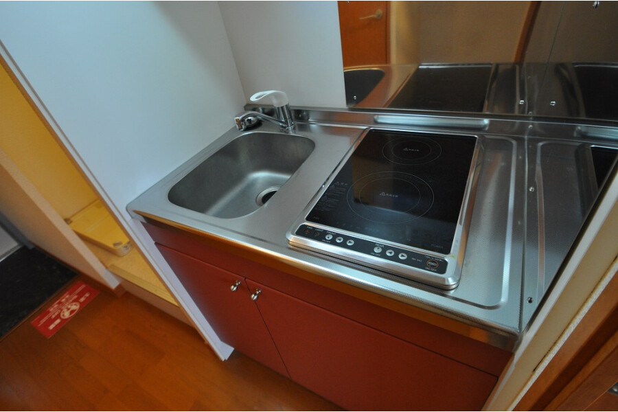 1K Apartment, Japan — image 6