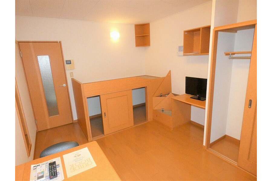 1K Apartment, Japan — image 5