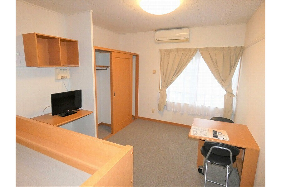 1K Apartment, Japan — image 6