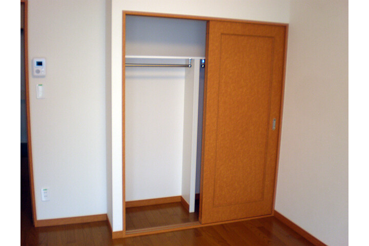 1K Apartment, Japan — image 5