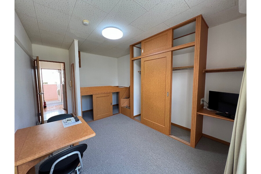 1K Apartment, Japan — image 6