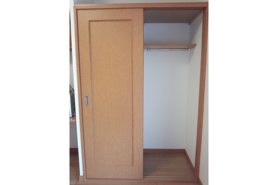 1K Apartment, Japan — image 5