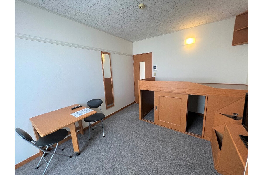 1K Apartment, Japan — image 4