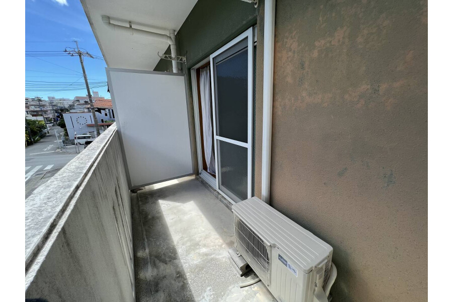 1K Apartment, Japan — image 12