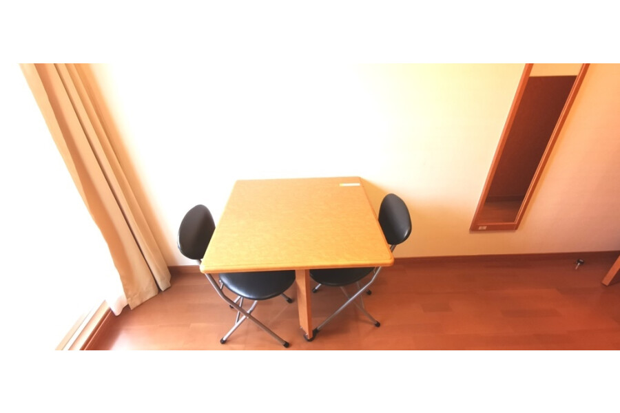 1K Apartment, Japan — image 7