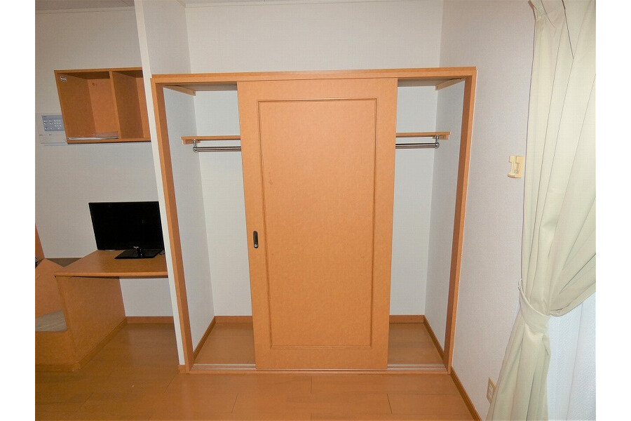 1K Apartment, Japan — image 8