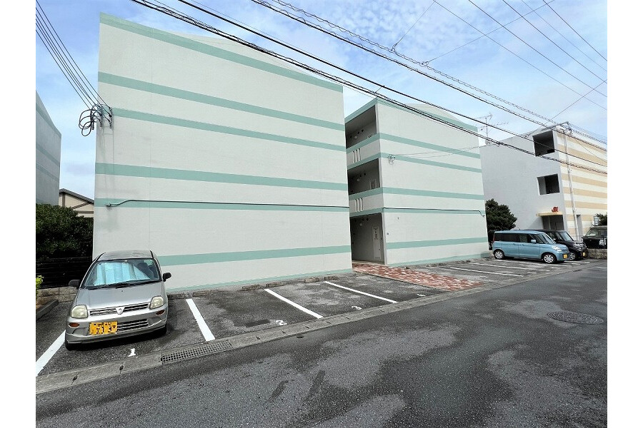 1K Apartment, Japan — image 14