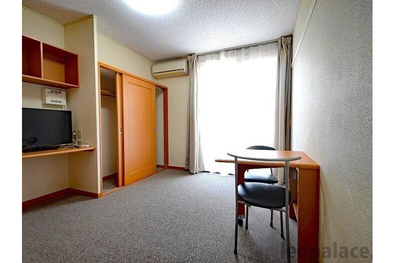 1K Apartment, Japan — image 3