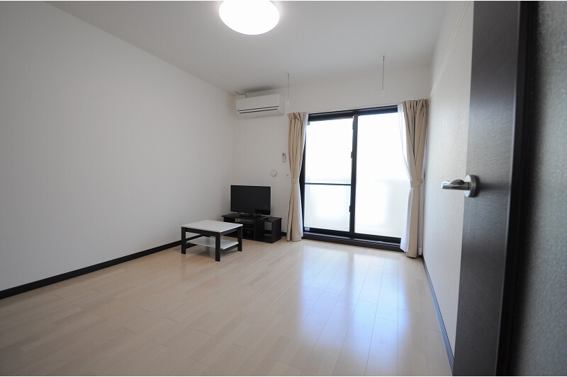 1K Apartment, Japan — image 3