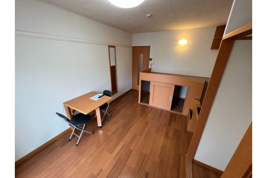 1K Apartment, Japan — image 3