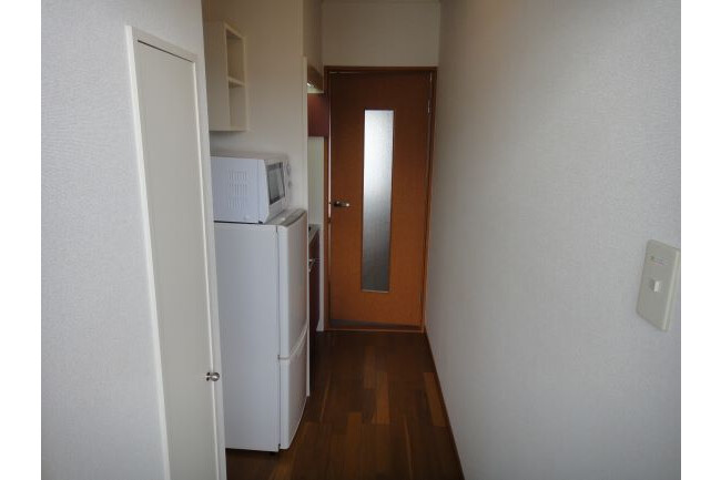 1K Apartment, Japan — image 11