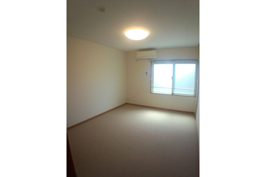 1K Apartment, Japan — image 5