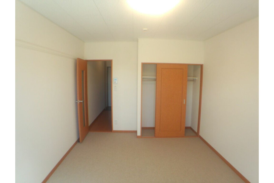 1K Apartment, Japan — image 7