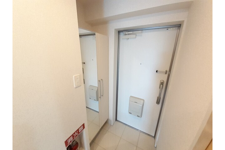 1K Apartment, Japan — image 11