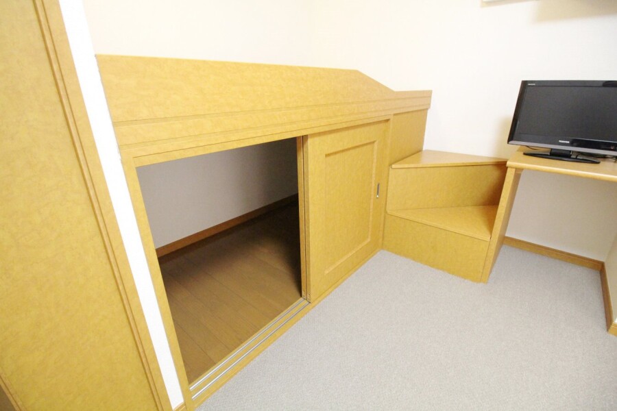 1K Apartment, Japan — image 8