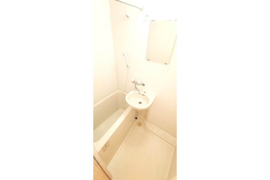 1K Apartment, Japan — image 12