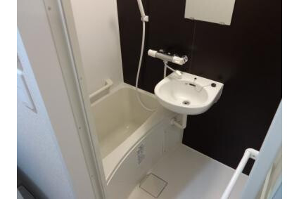 1K Apartment, Japan — image 9